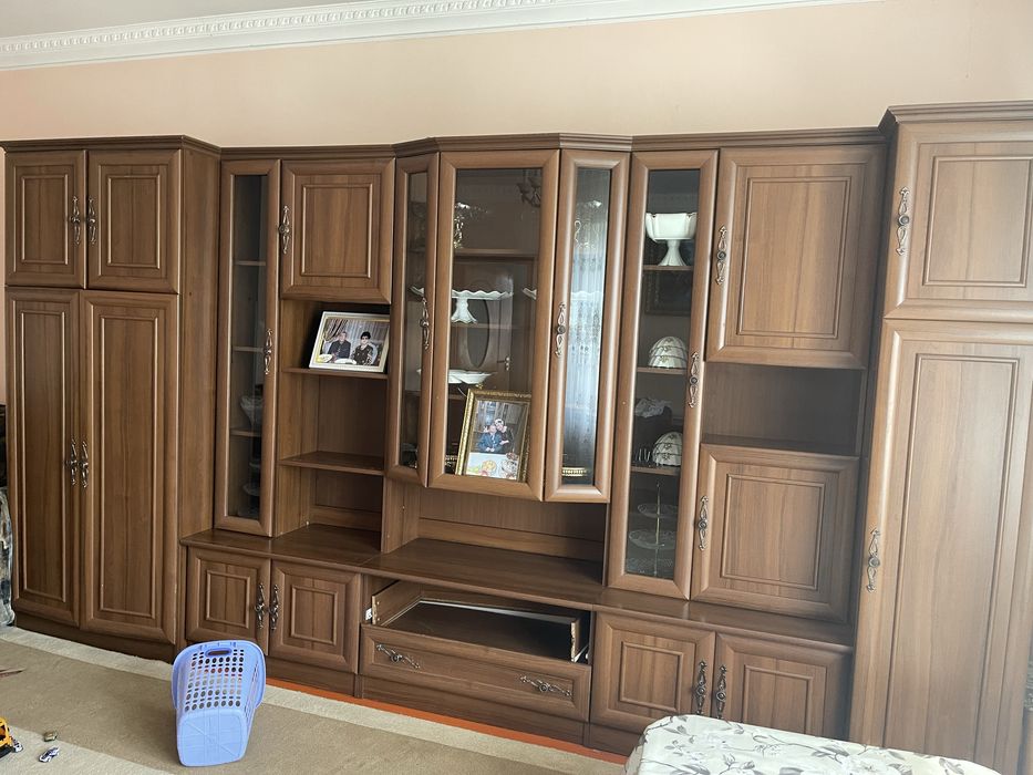 сервант , размері 3.5*2,1 , шкафы бар бирге