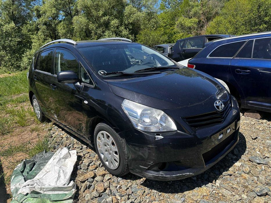 На части Toyota Verso 2.0 дизел 126 к.с., 2009 година