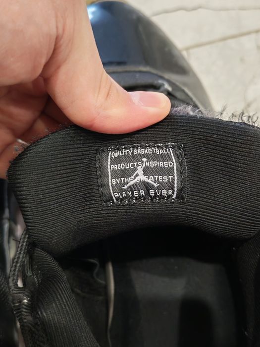 Продаю Jordan 11  б/у