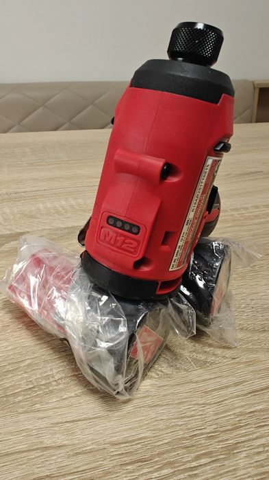 Impact m12 hexagonal modelul nou sub-compact  de USA