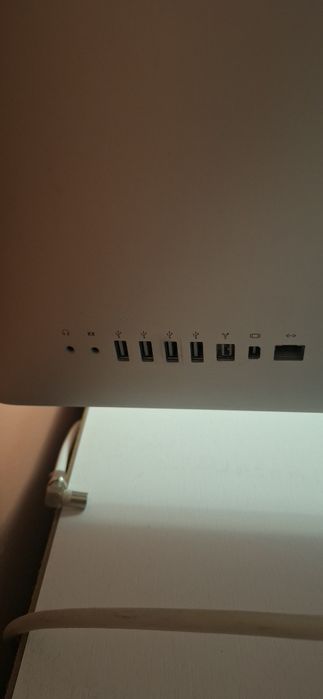 Apple iMac "27"– Intel Core i3 / 8GB RAM / 2TB HDD !