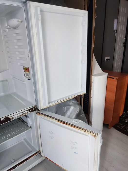 Продам холодильник