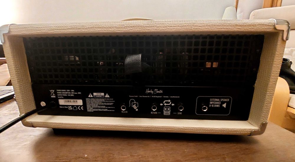 Head chitara Harley Benton 15 sunet marshall plexi