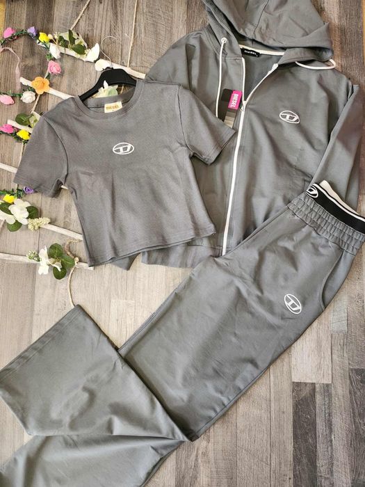 Дамски комплекти