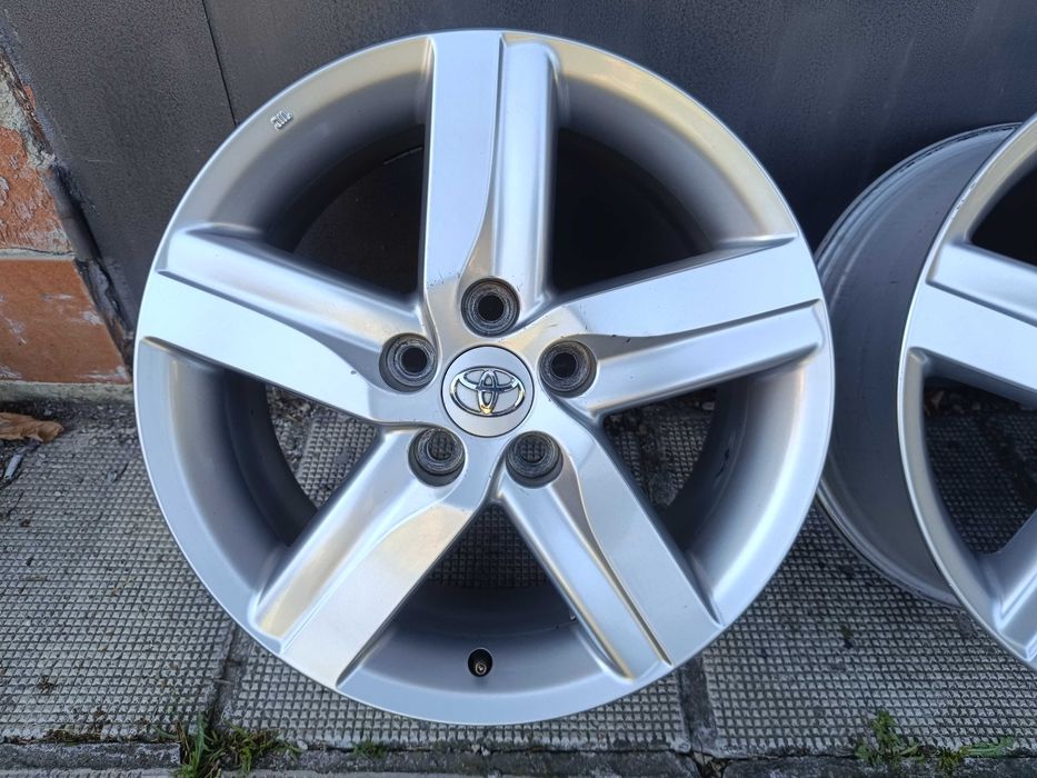 ОРИГИНАЛНИ джанти 17 ' цола 5x114,3 Toyota Auris / Тойота Аурис 7J ET50