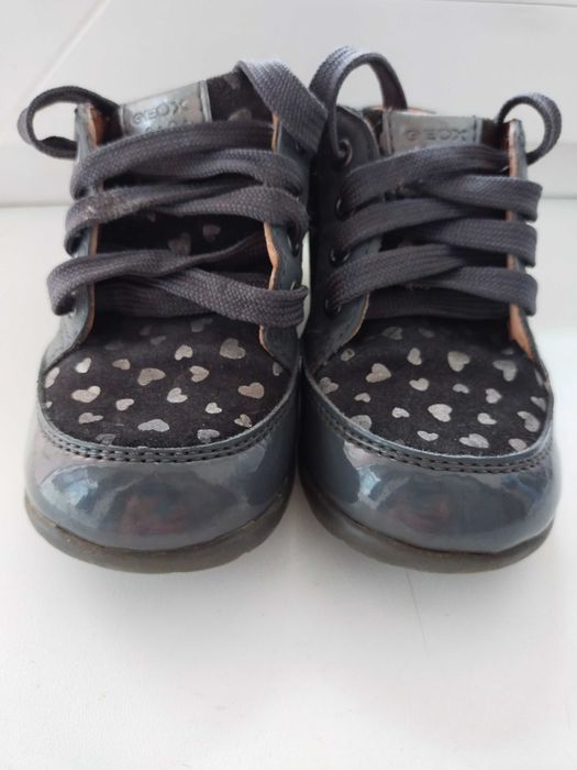 Обувь детская продам