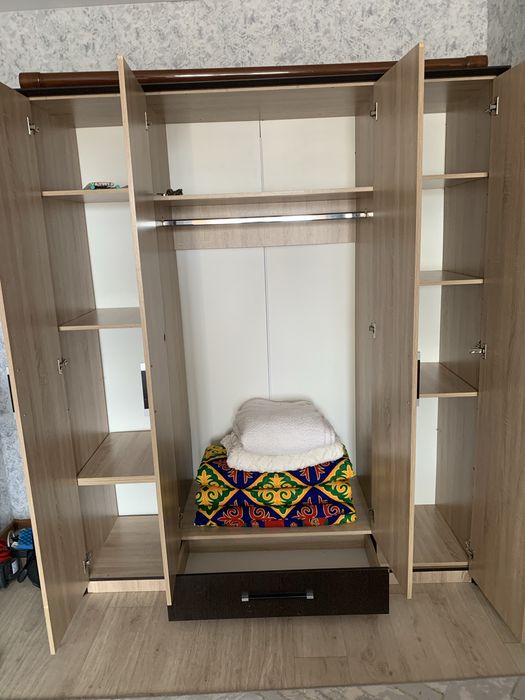 Продается  шкаф