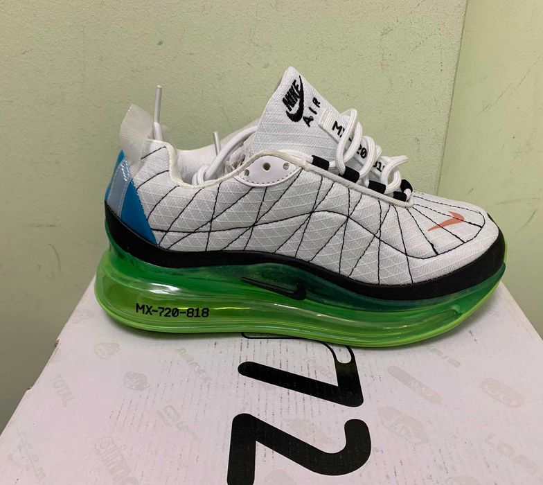 Нови дамски маратонки с кутия Nike Air Max 720 размер 38