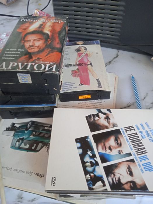 Видеомагнитофо .