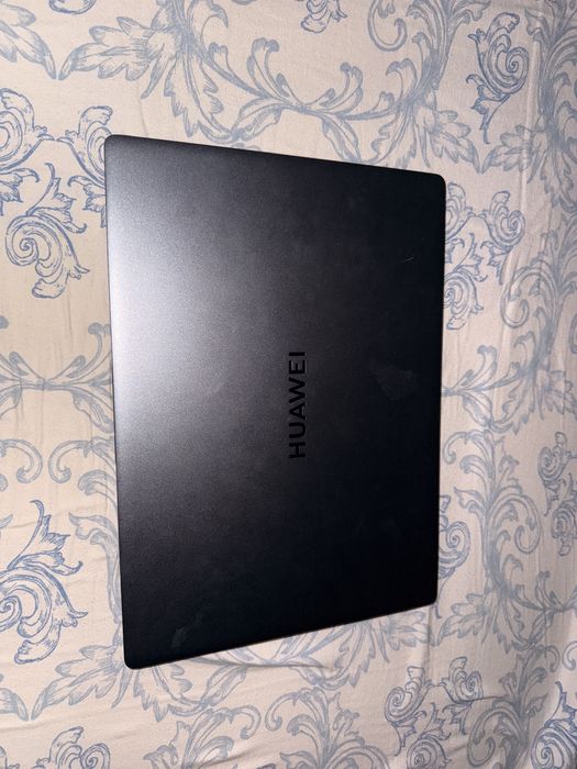 Ноутбук Huawei MateBook