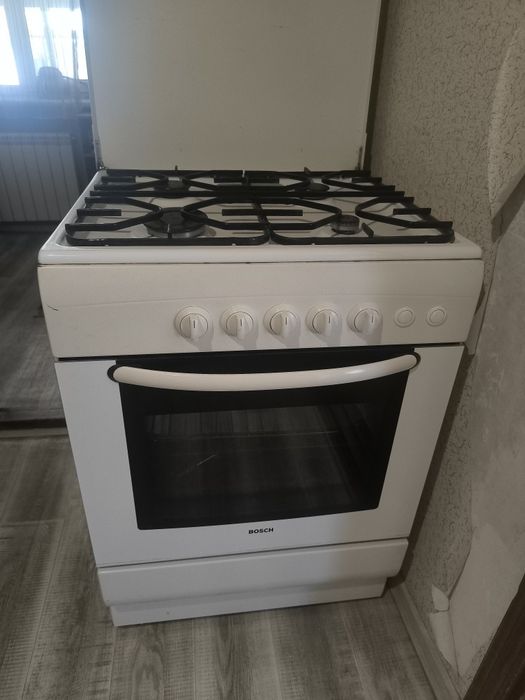 Продам газовую плиту Bosch