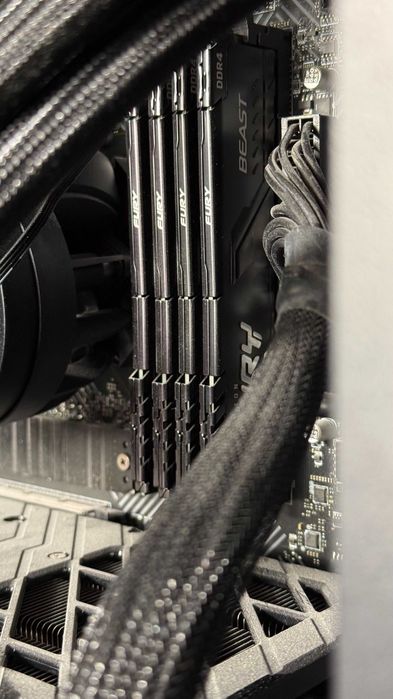 Настолен компютър intel i9-12900K, RTX 4070, 32GB RAM, 10TB SSD+HDD