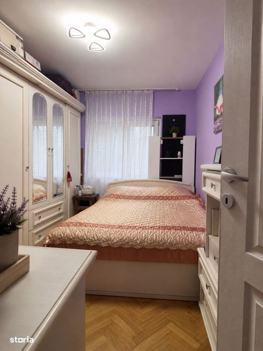 Apartament 3 camere,  decomandat, Zona Dacia