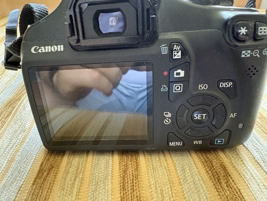 Фотоаппарат canon EoS 1100D