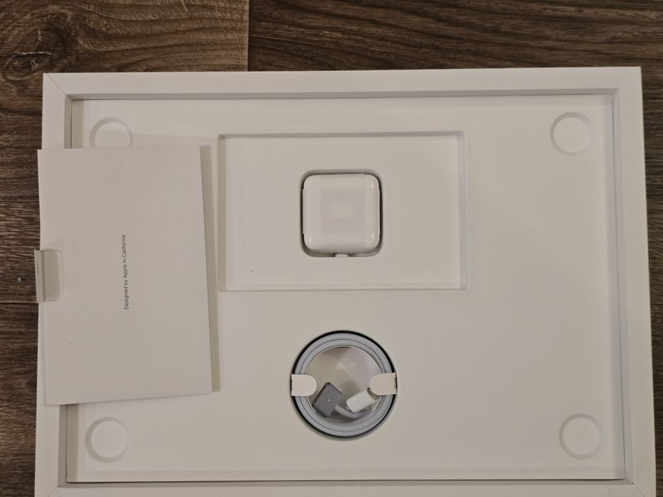 MacBook Air 15 M4 16/256 2 цикла