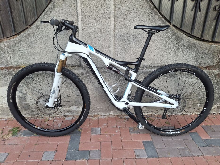 Bicicleta Trek mtb full suspension carbon pe 29