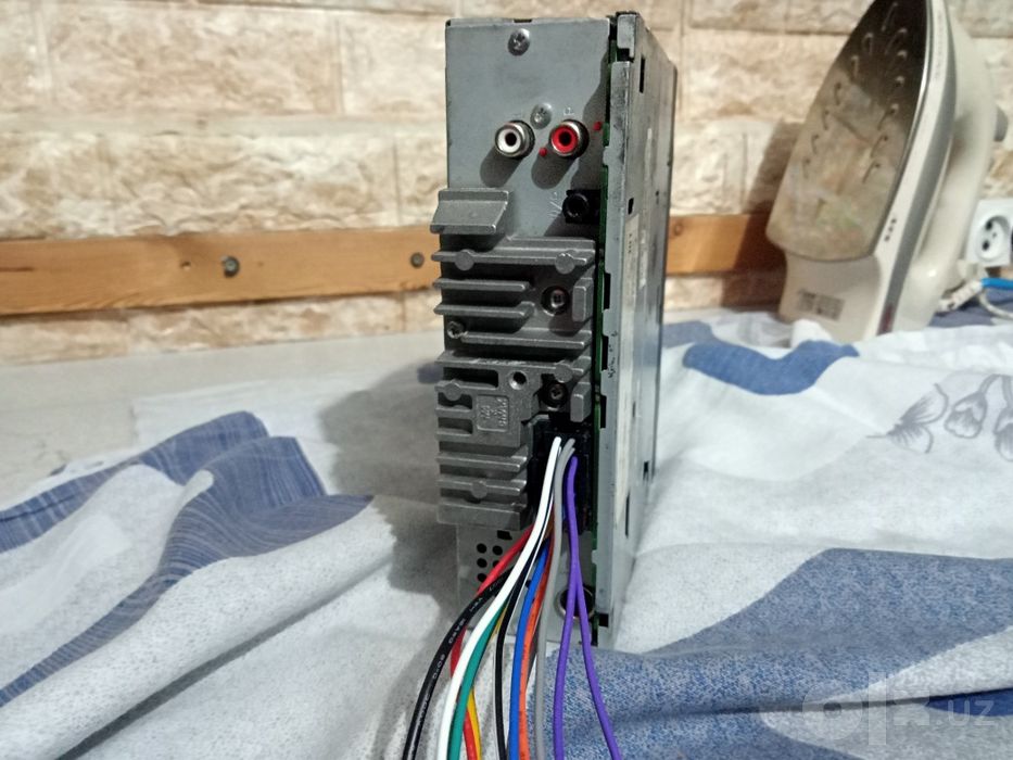 Продам Pioneer DEH-X1950UB в хорошем состоянии.
