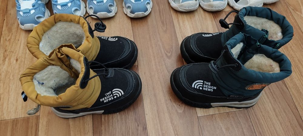 Продам детскую обувь