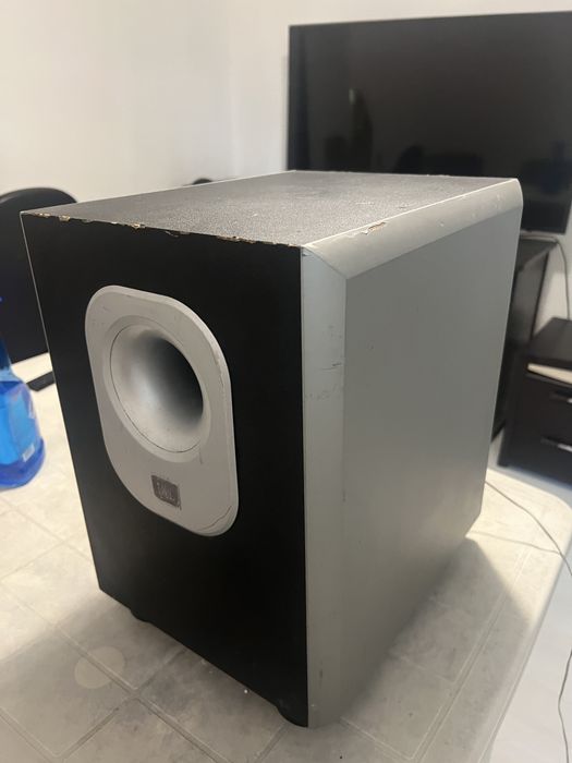 Subwoofer foarte mare