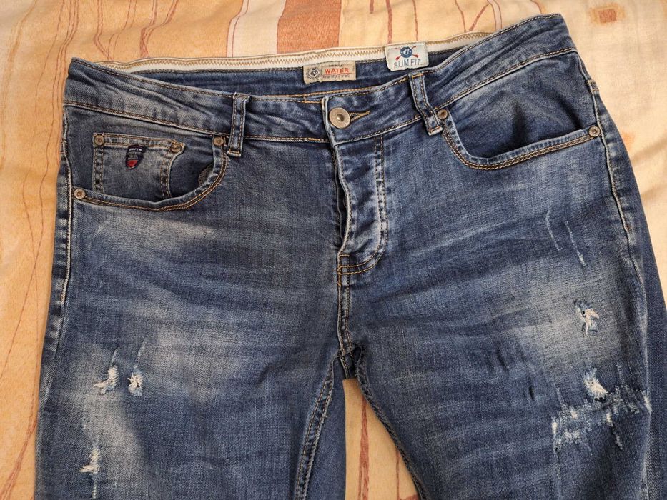 Дънки дамски 2 броя 25 лв