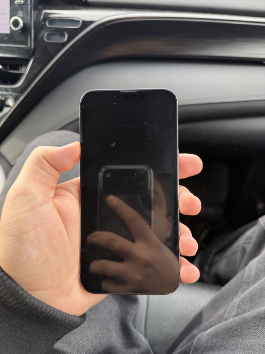 Айфон 13 про, 76% батарея