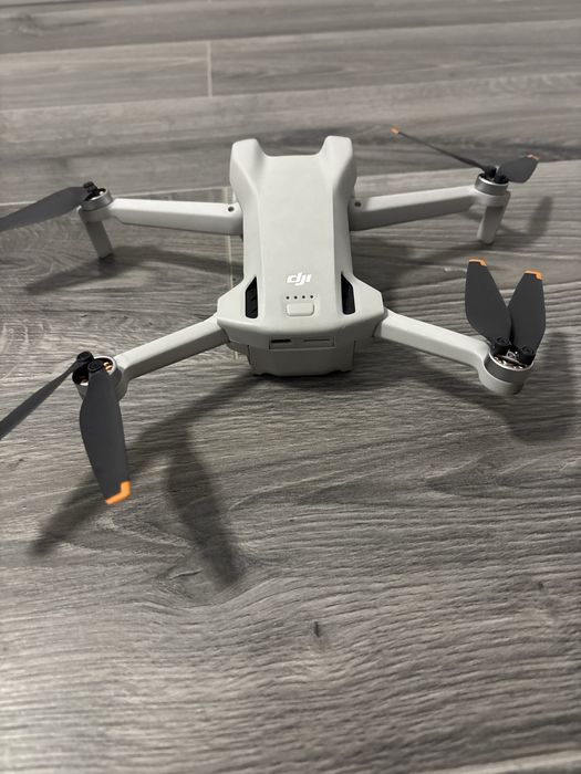 Drona dji Mini 3