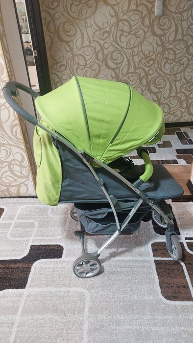 Продам коляску прогулочную