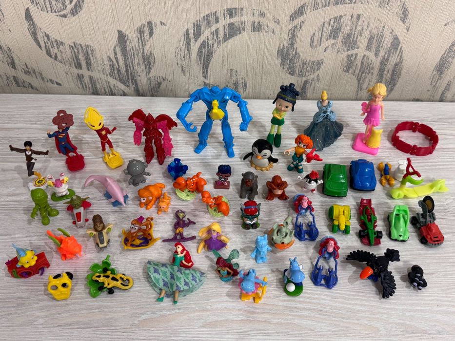 Игрушки от киндер.