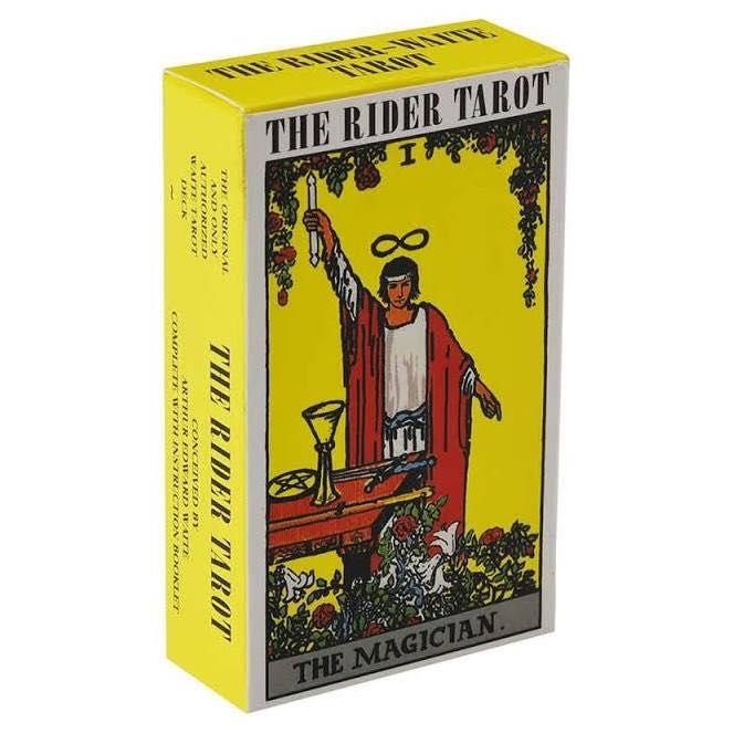 Vând cărți tarot!