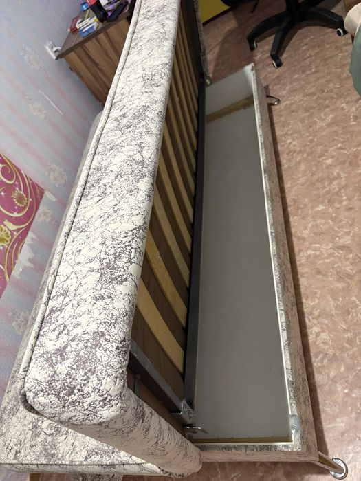 Продам Диван книжка