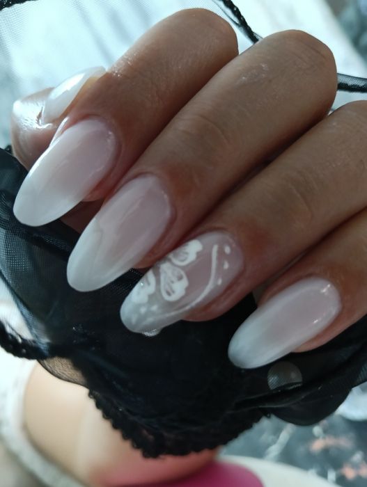 Iubitoare de unghiute