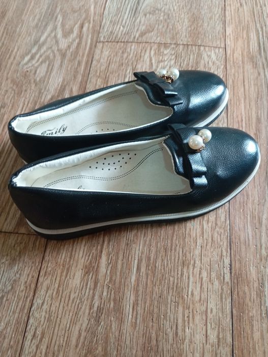 Продаются детские туфельки