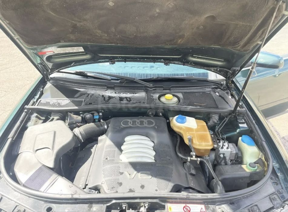 Audi A6C5 2.8 механника 1997г