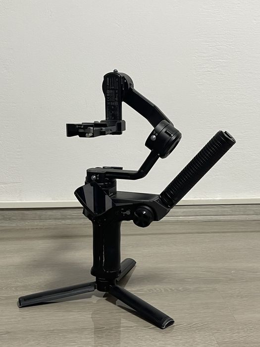 Stabilizator Zhiyun Weebill 2 - Gimbal 3 Axe cu Ecran Tactil