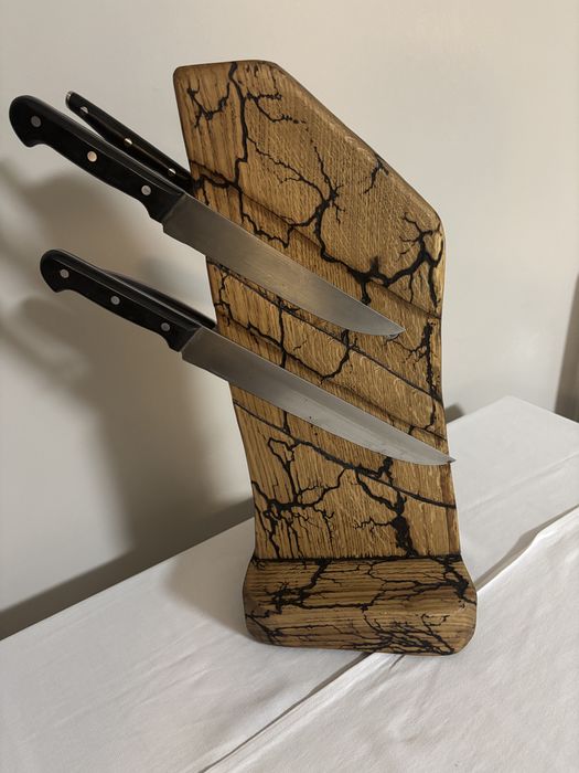 Магнитна поставка за ножове