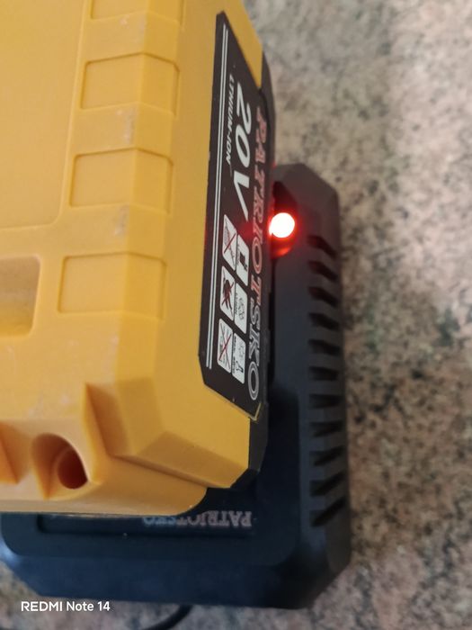 Продам шуруповерт.