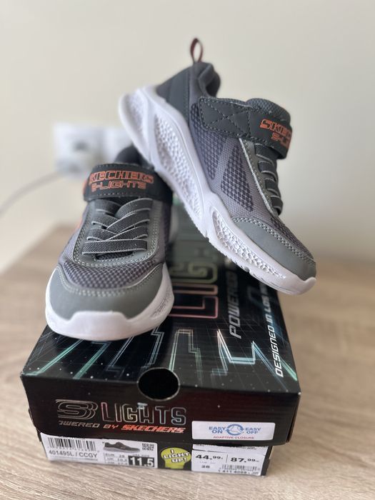 Светещи маратонки skechers