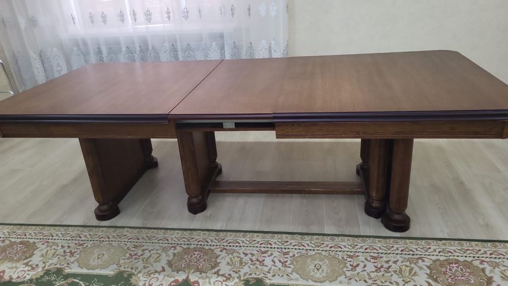 Продам большой обеденный стол