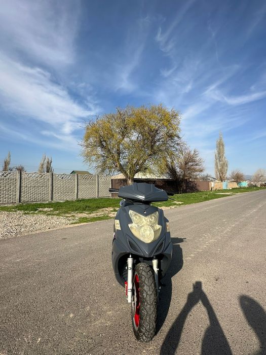 Скутер ракер 150