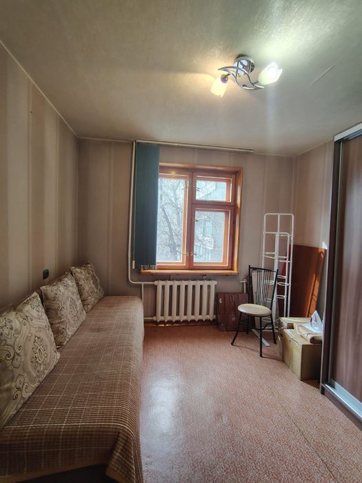 Продам 2 ком квартиру Вектор 19 мкр