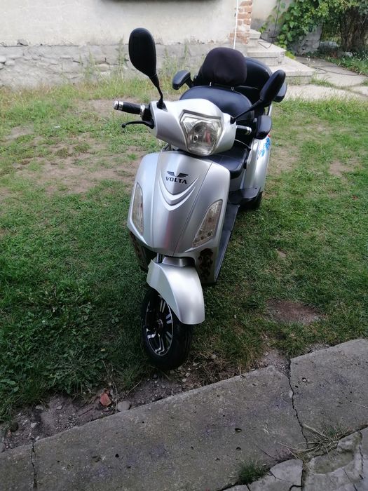 Vând scuter electric