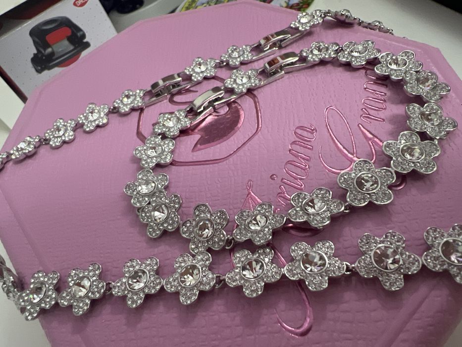 SetAriana Grande x Swarovski