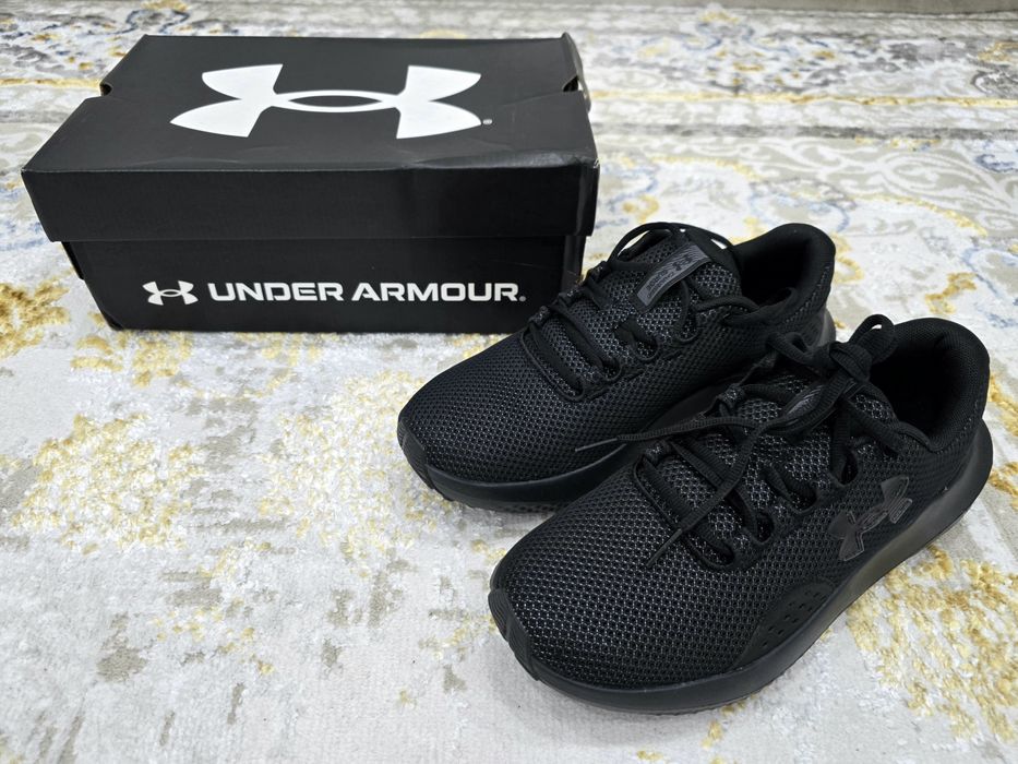 Under Armour Charged Surge 4