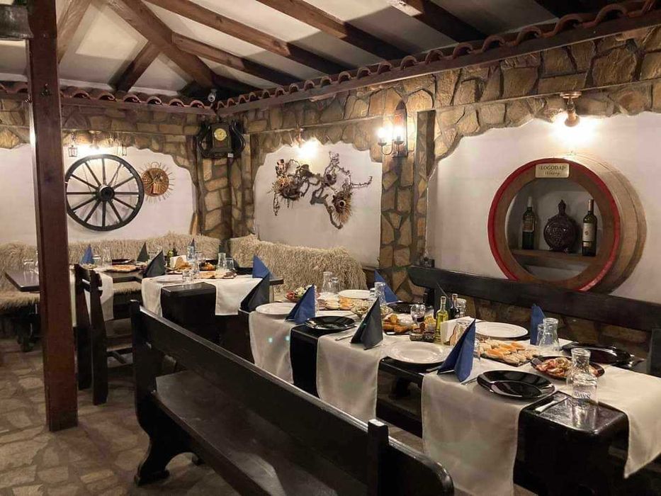 Дава се под наем Заведение в Банско - 300 кв.м за 51 € - Снимка #4