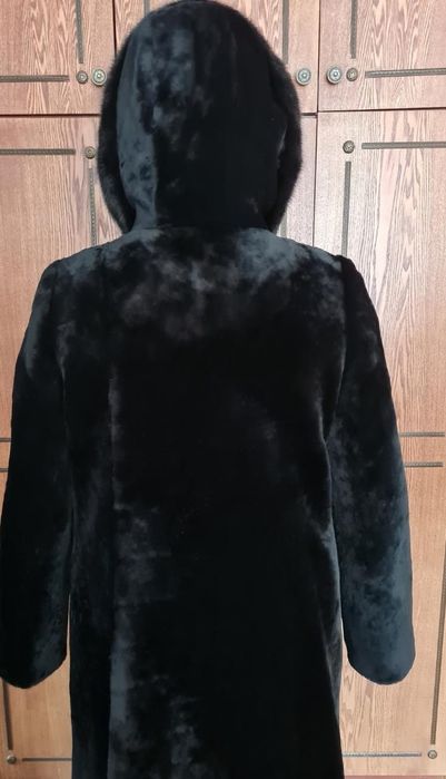 Продаю шубу. Мутон