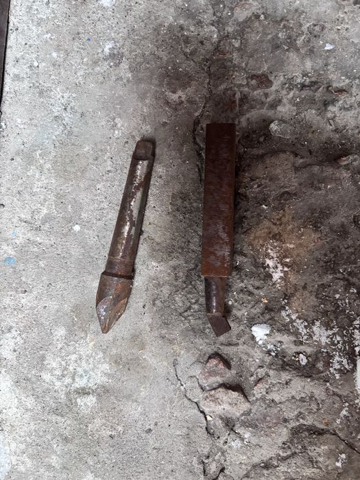 Токарные резцы разные