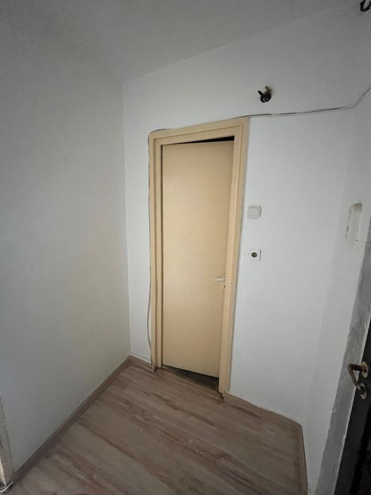 Garsonieră de vânzare