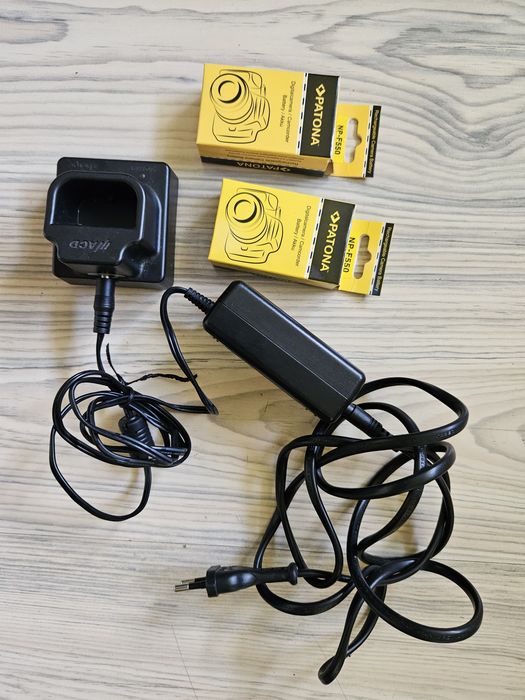Baterii NP F550 2 x Patona + charger