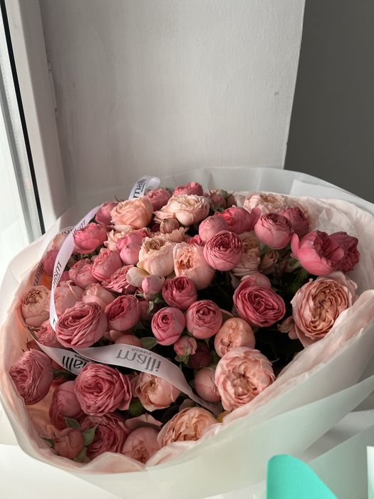 Продается букет цветы +бенто в подарок