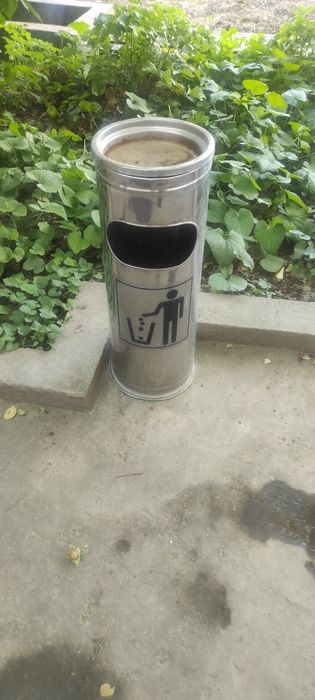 Урна с пепельницей металлическое
